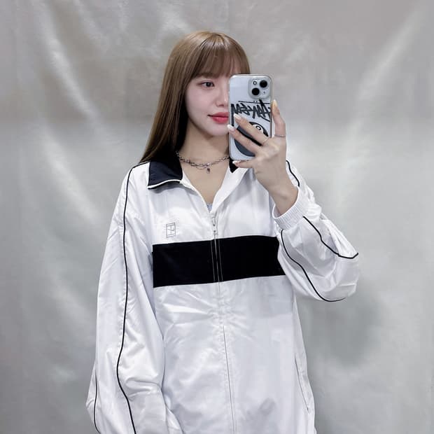 나이키 00‘s 화이트•블랙 테니스로고 바람막이 