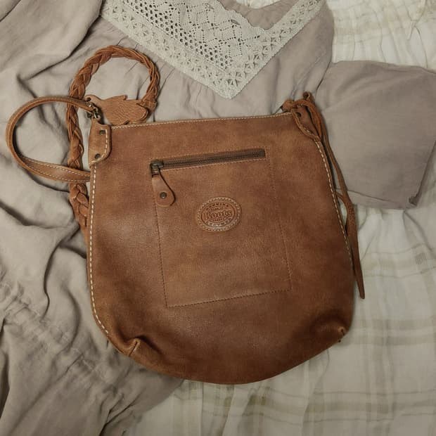 ROOTS 보헤미안시크 웨스턴 크로스백