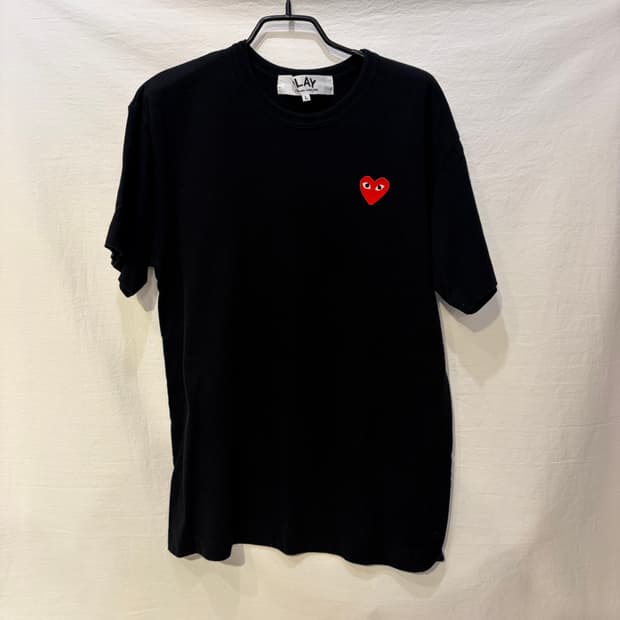 꼼데가르송 검정 레드와펜 반팔 티셔츠