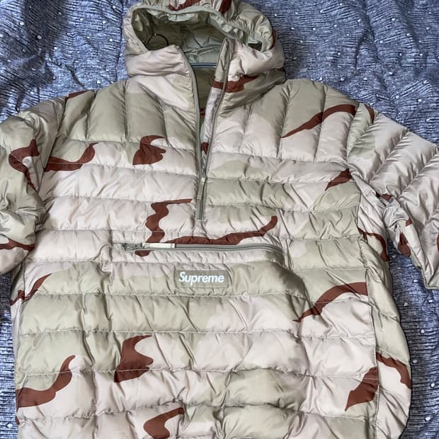 슈프림 경량패딩
