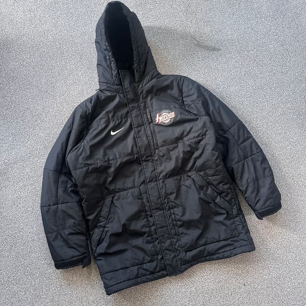 나이키 히어로즈 블랙 패딩