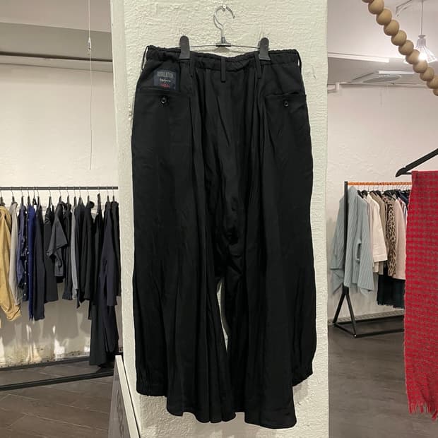 요지야마모토 뿌르옴므 카라스 팬츠