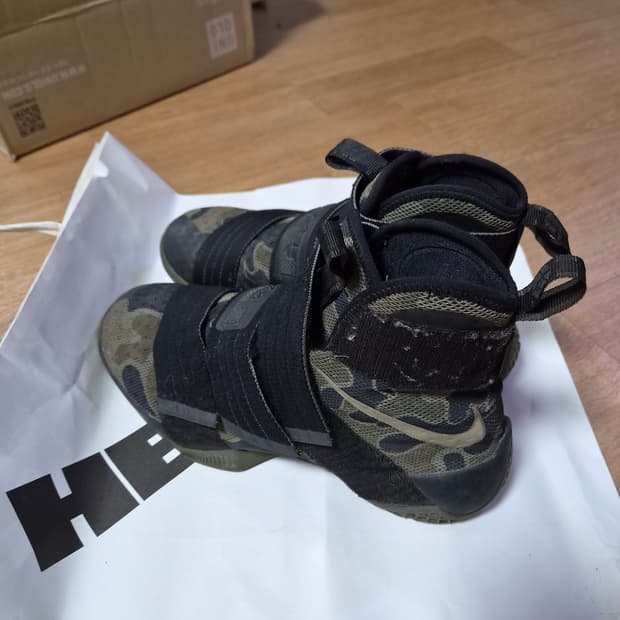 나이키 르브론 줌 솔저 10 SFG 카모