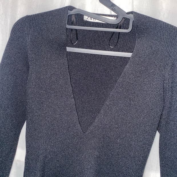 브이넥 바디수트 