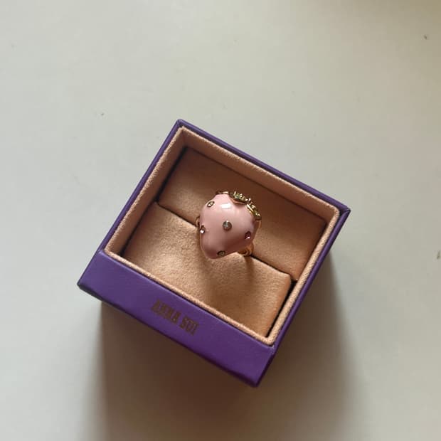 안나수이 딸기 반지