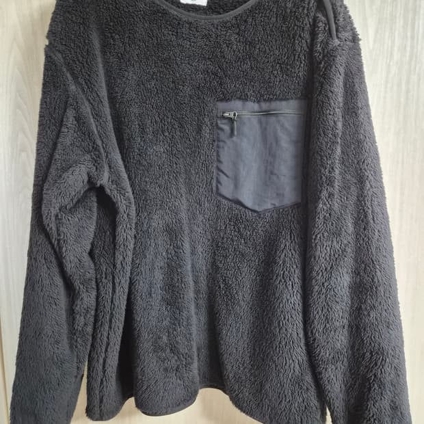 유니클로 엔지니어드 가먼츠 콜라보