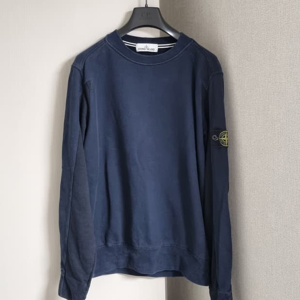 스톤아일랜드 배색 맨투맨
