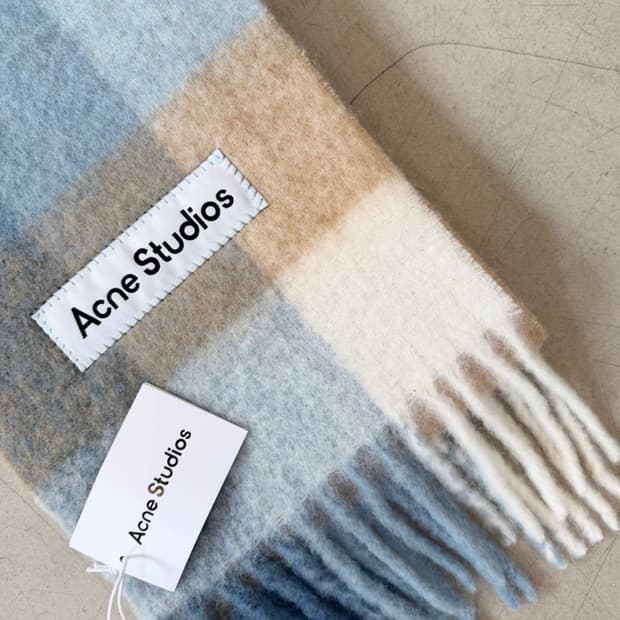 아크네 스튜디오 체크 알파카 모헤어 울머플러 블루/베이지남여공용