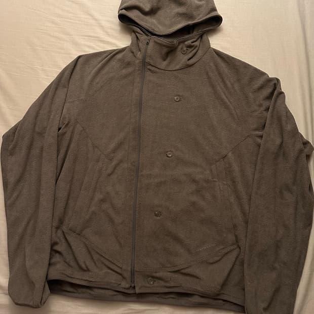 3) sansan gear fleece jacket