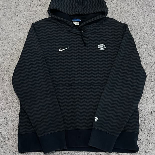(L) 나이키 맨체스터 유나이티드 패치로고 후드 티
