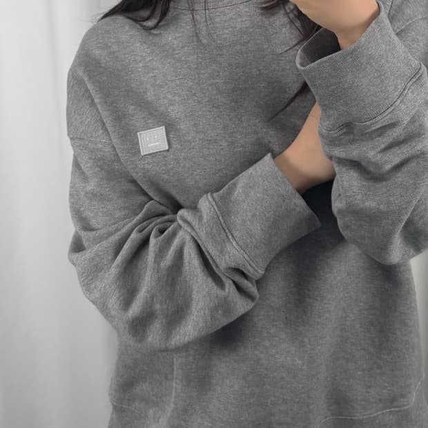 아크네스튜디오 페이스 크루넥 스웻셔츠