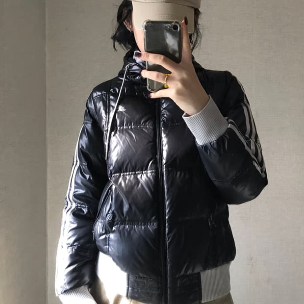아디다스 블랙 실버 삼선 패딩
