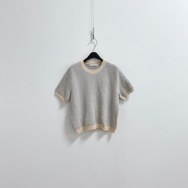 르바 코튼 부클 반팔 니트