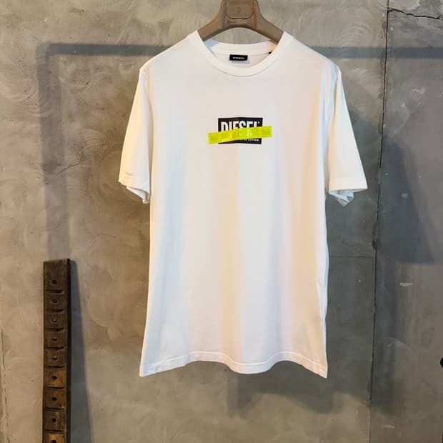 디젤 티셔츠 100