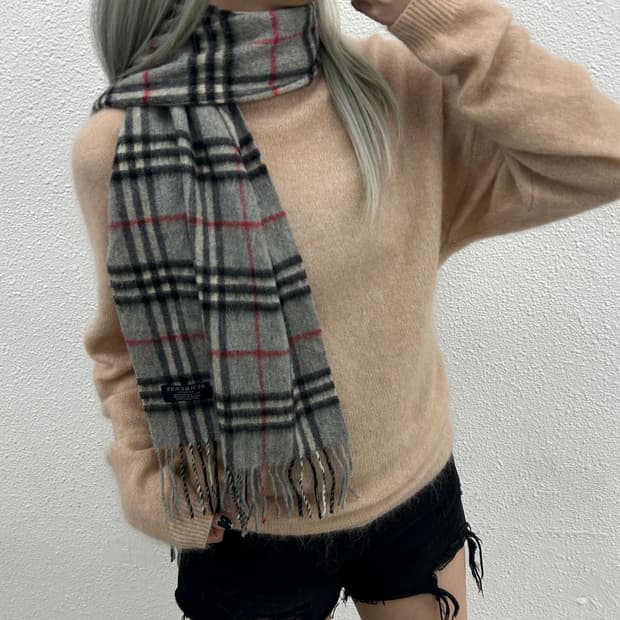 버버리 그레이 노바체크 램스울 머플러