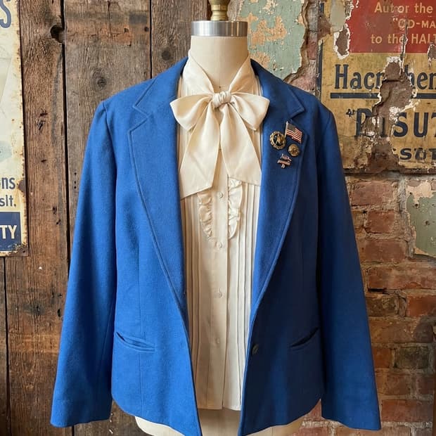 코발트 블루 컬러의 펜들턴(Pendleton) 울 자켓