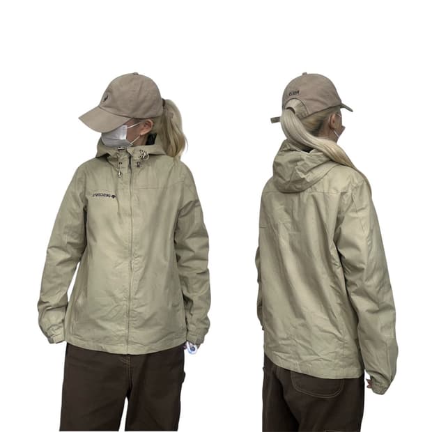 데상트 베이지 오버핏 후드 바람막이 올드스쿨 트랙 자켓 M