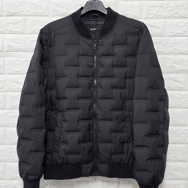택포// DKNY 블랙 패딩 M