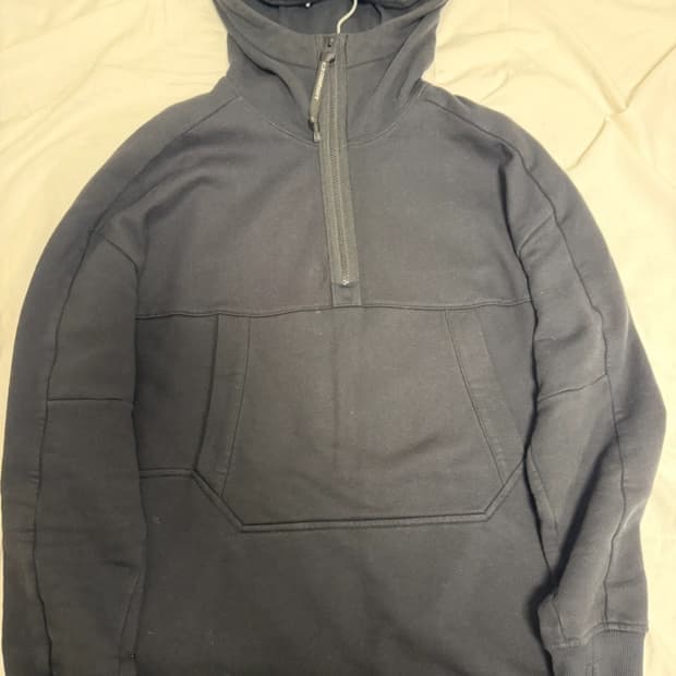 C.P. Company 고글 후드 하프집업 블랙