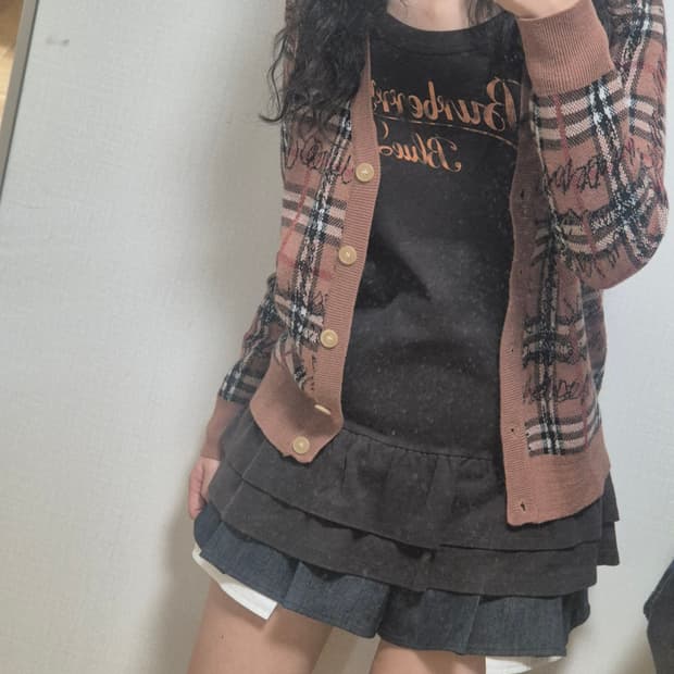 버버리 브라운 체크 가디건