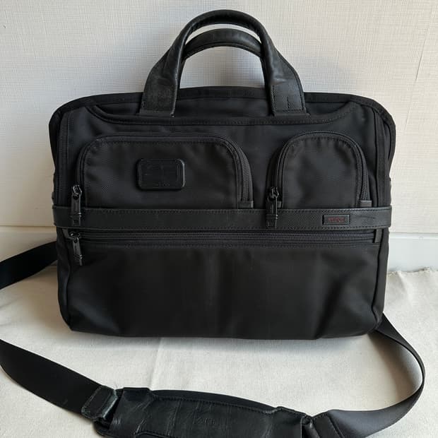 투미 알파2 티패스 슬림 브리프 서류가방 블랙