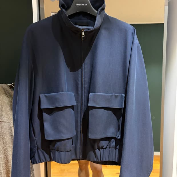 COS 코스 컬렉션 라인 네이비 하이넥 크롭 블루종XL (급처)