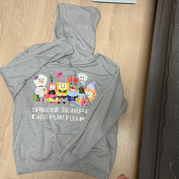 유니클로 스폰지밥 후드티xl