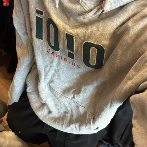 oioi 후드티