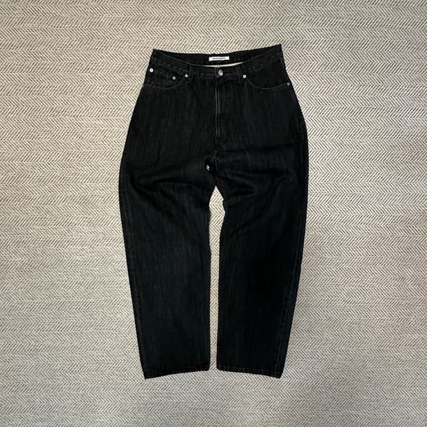 SEVEN BY SEVEN black jeans