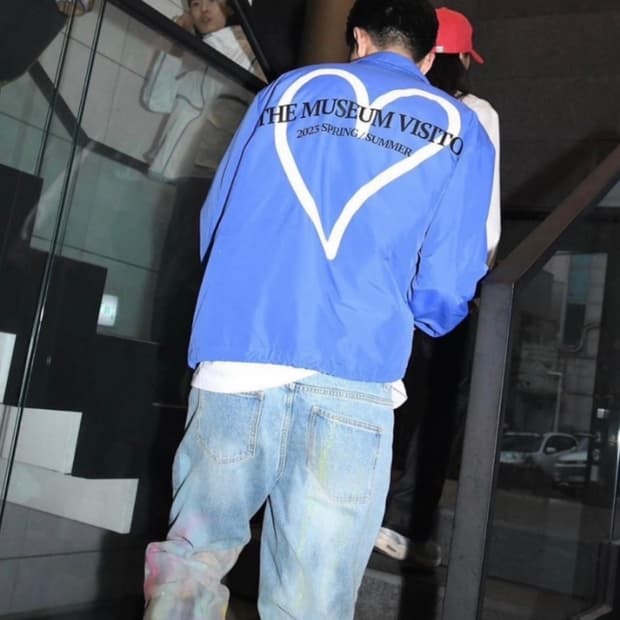 더뮤지엄비지터 러블리 자켓