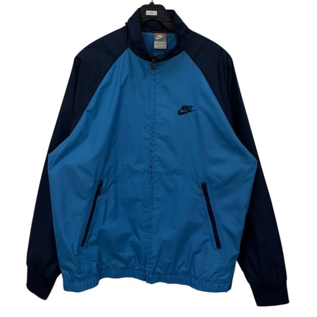 나이키 스우시 바람막이