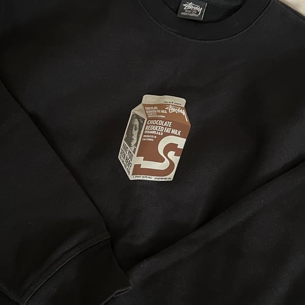 스투시 밀크 크루넥 블랙 기모스웻셔츠 맨투맨 M