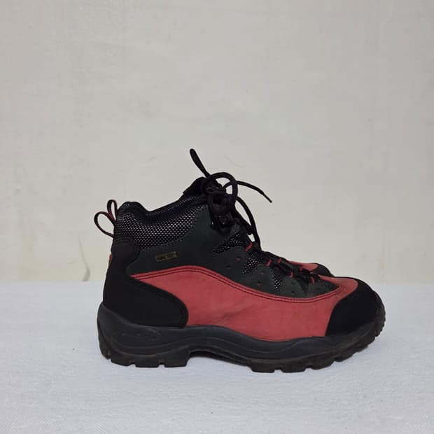 캠프라인  등산화 255mm