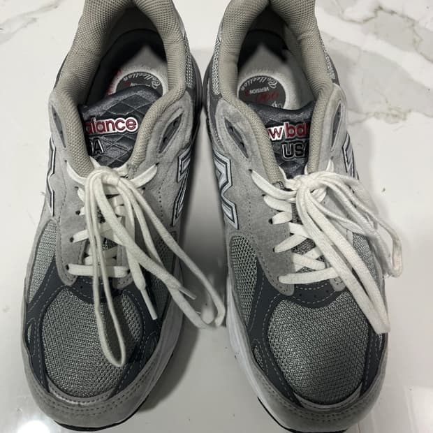 뉴발란스 990V3
