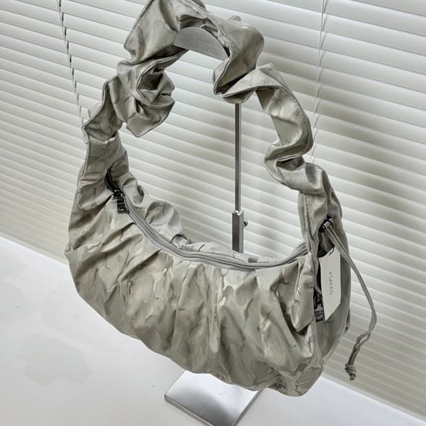 Y’SACCS 요지야마모토 카모 셔링 숄더백