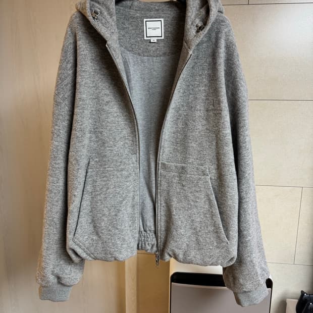 우영미 25fw 그레이 니티드 후드 집업