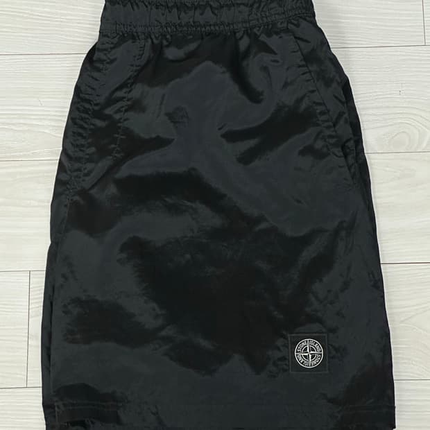 스톤아일랜드 나일론메탈 에코닐 스윔팬츠 XL(32-34)