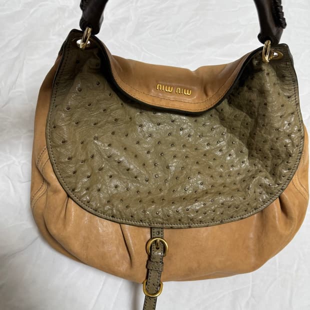miu miu 미우미우 오스트리치 레더백