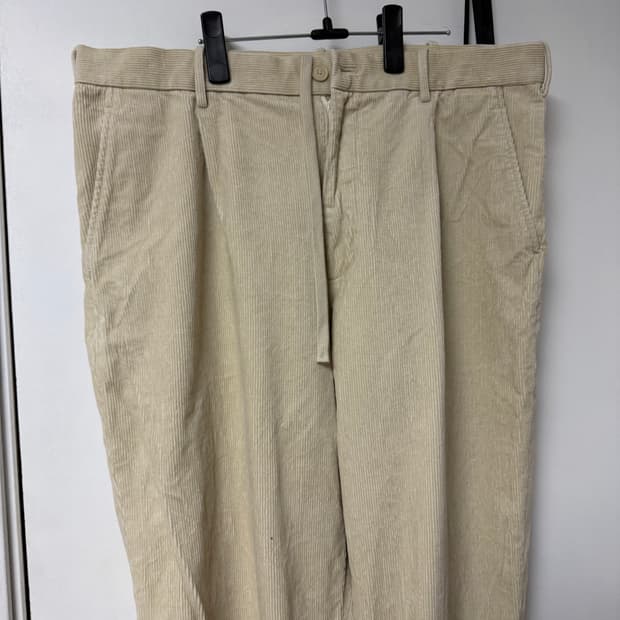 유니클로 코듀로이 흰바지 XL