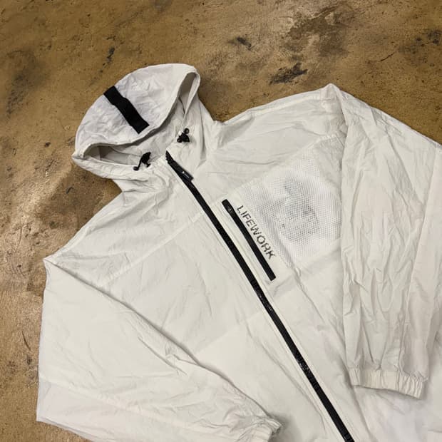 [정품/L] 라이프워크 화이트 후드 바람막이 b18