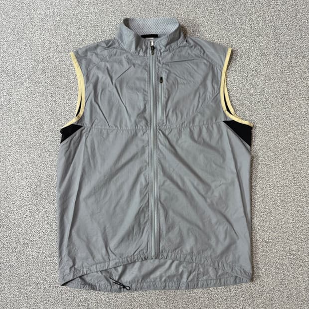 파타고니아 초경량 바람막이 조끼 L