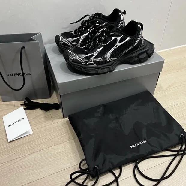 [44] 발렌시아가 3XL 블랙화이트