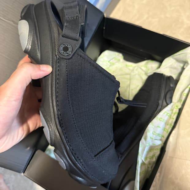 260사이즈 카시나 크록스 올터레인 블랙