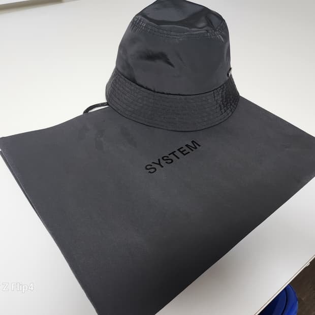시스템옴므 나일론 버킷햇 (프라다재질)