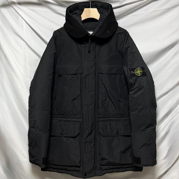 [S+급/XL] 20FW 스톤아일랜드 마이크로랩스 다운 패딩 블랙