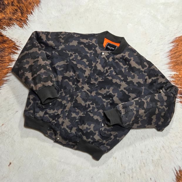 빈티지 카모 차콜 항공 패딩