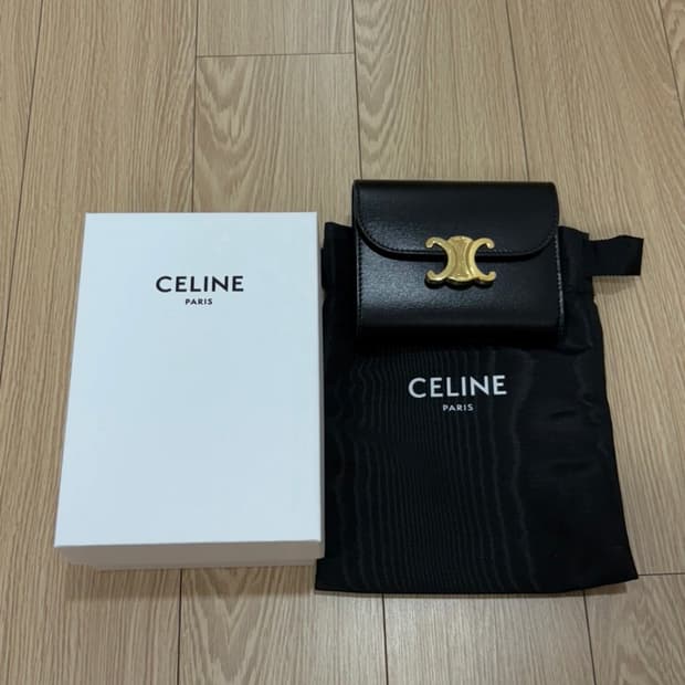 셀린느 트리옹프 반지갑