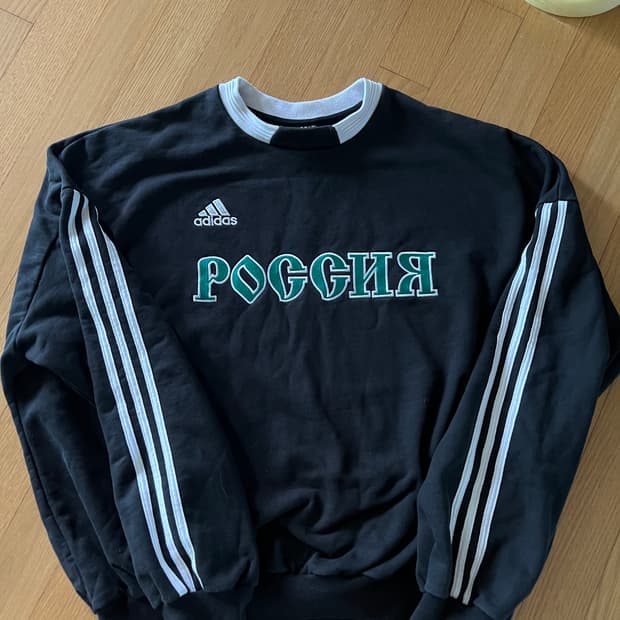 아디다스 고샤 맨투맨