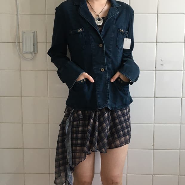 Eyelet point line detail jacket