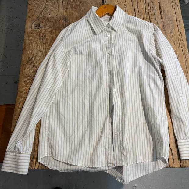 원모어띵[onemorething] 스트라이츠 셔츠